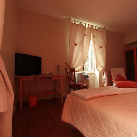 Hotell L'oree Du Chateau *