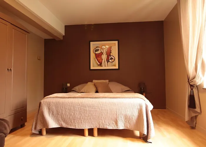 Отель L'oree Du Chateau